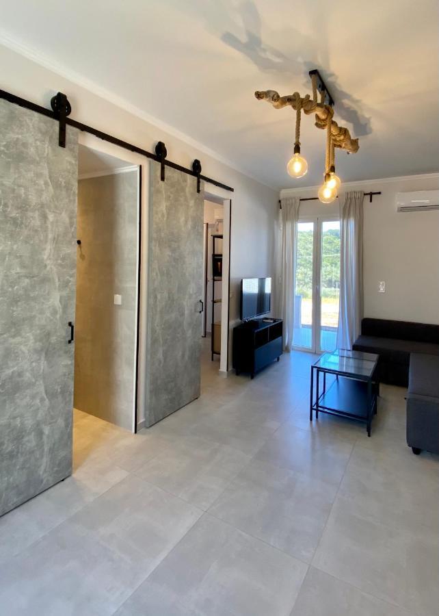Ninfas Del Mar Apartment Agios Nikitas Exterior photo
